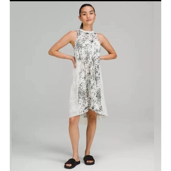 Lululemon Mesh Overlay High-Neck Dress Size 8 Gray Off White - Picture 15 of 15